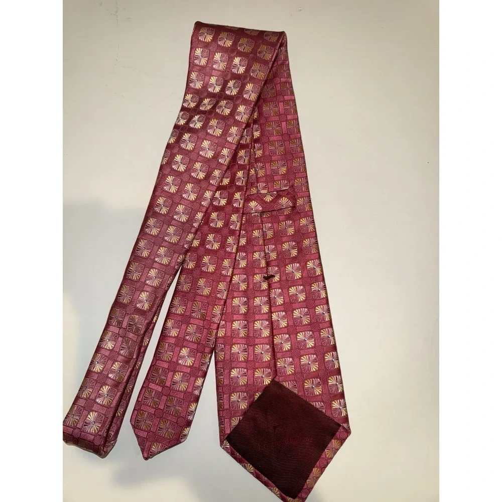 Ermenegildo Zegna Geometric Pattern Fuchsia/Dark Pink Silk Tie Made in Italy